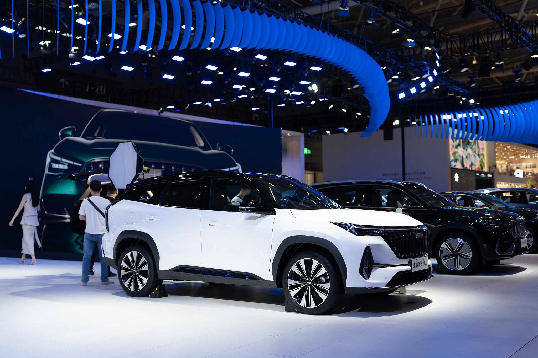 Geely Galaxy showcases its latest achievements in the new energy sector at its exhibition booth at the Greater Bay Area Auto Show in Shenzhen, Guangdong Province, June 3, 2026. /VCG