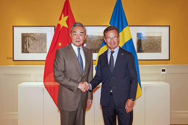 Chinese Foreign Minister Wang Yi (L) meets with Swedish Prime Minister Ulf Kristersson in Stockholm, Sweden, July 4, 2026. /Chinese Foreign Ministry