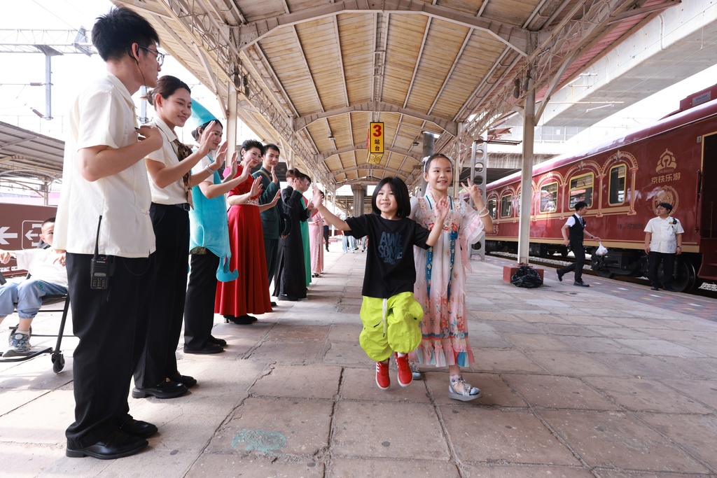 China's first immersive cultural tourism train, the Tianjin Fantasy Express, sees its routes expanded and upgraded on July 4, 2026. /VCG