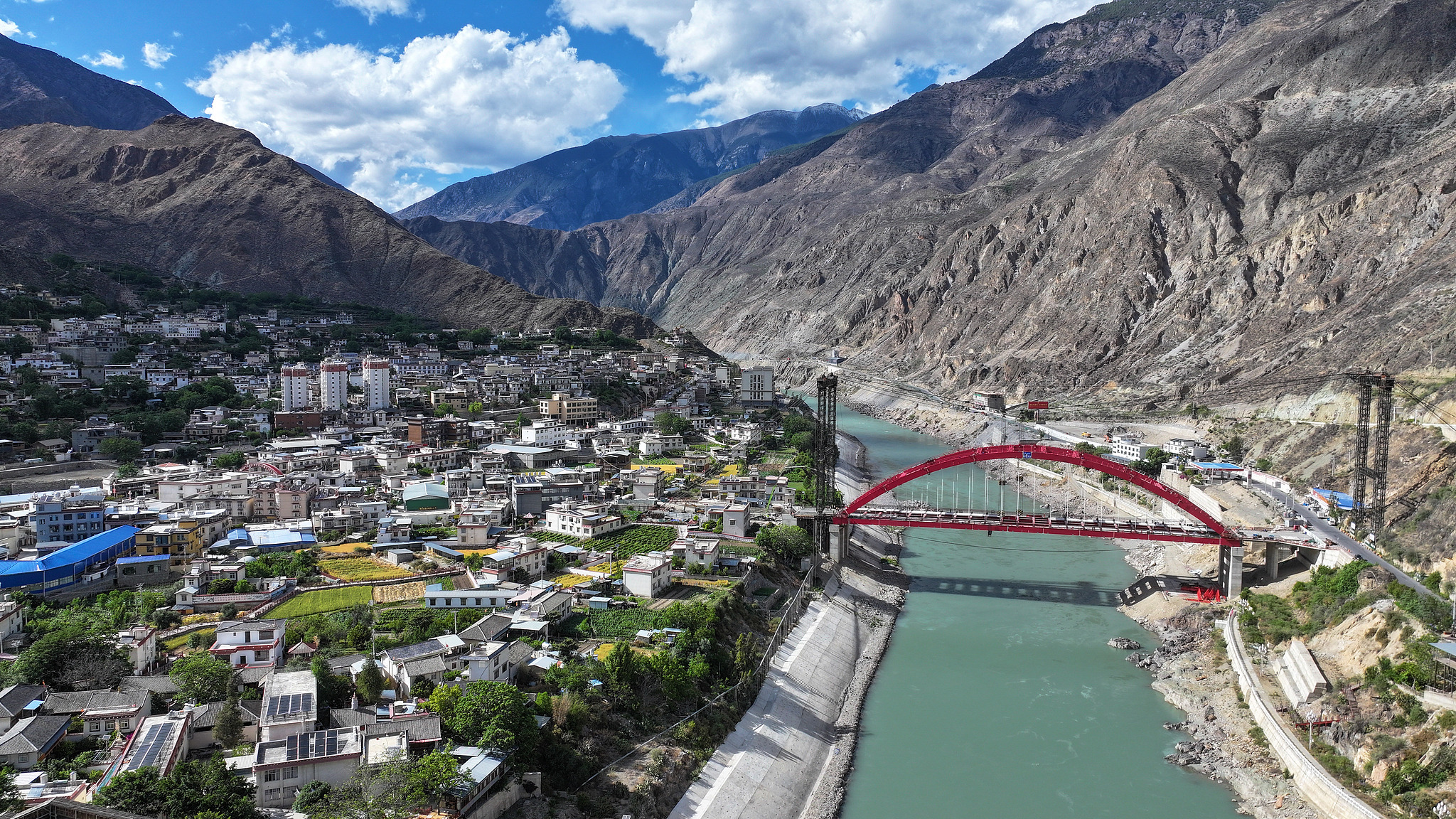 An aerial view of Benzilan Town in Deqin County, Diqing Tibetan Autonomous Prefecture, southwest China's Yunnan Province, May 12, 2026. /VCG