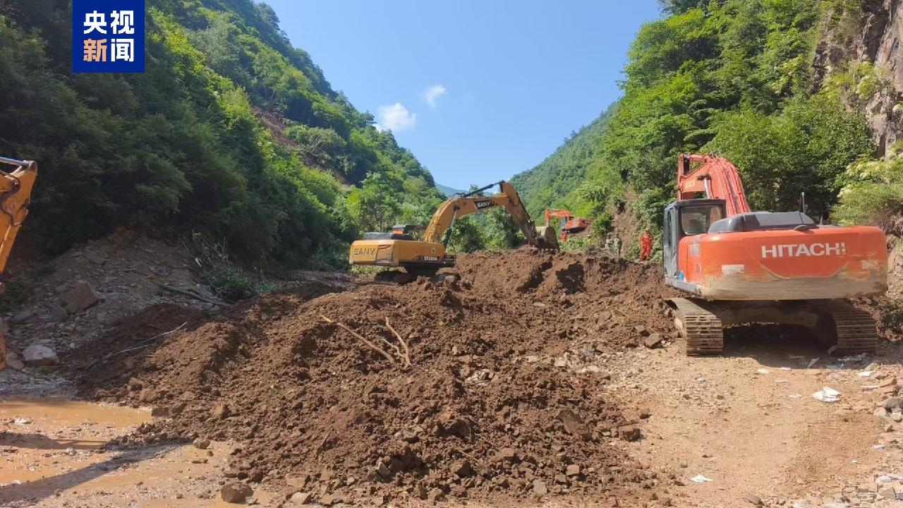 16 people remain trapped after landslide hits northwest China's Gansu Province