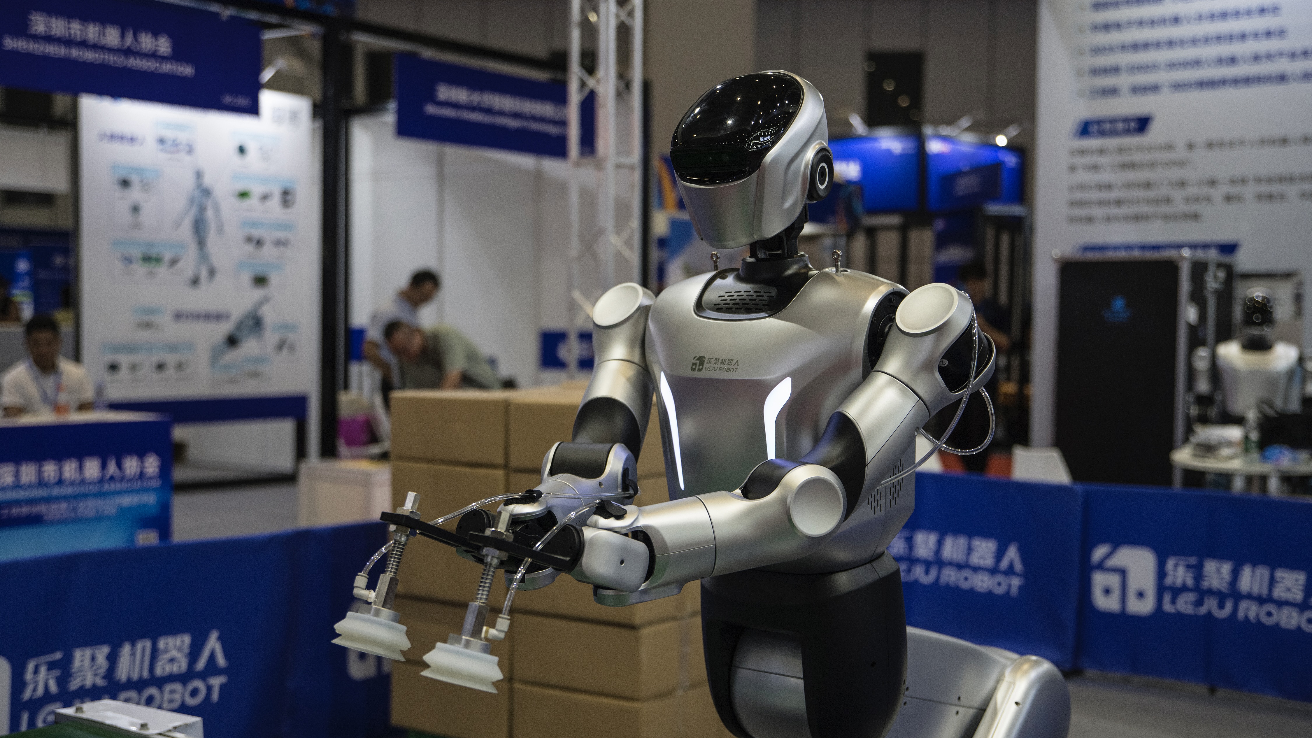 An industrial humanoid robot is displayed at the 2026 Shanghai International Embodied Intelligence Industry Expo, Shanghai, China, July 4, 2026. /VCG