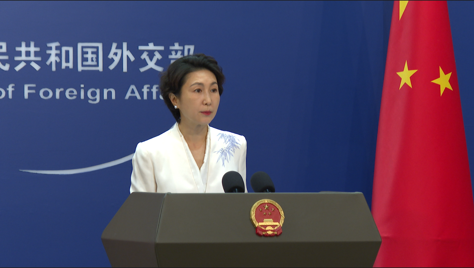 China says hostilities in Middle East cannot solve problems