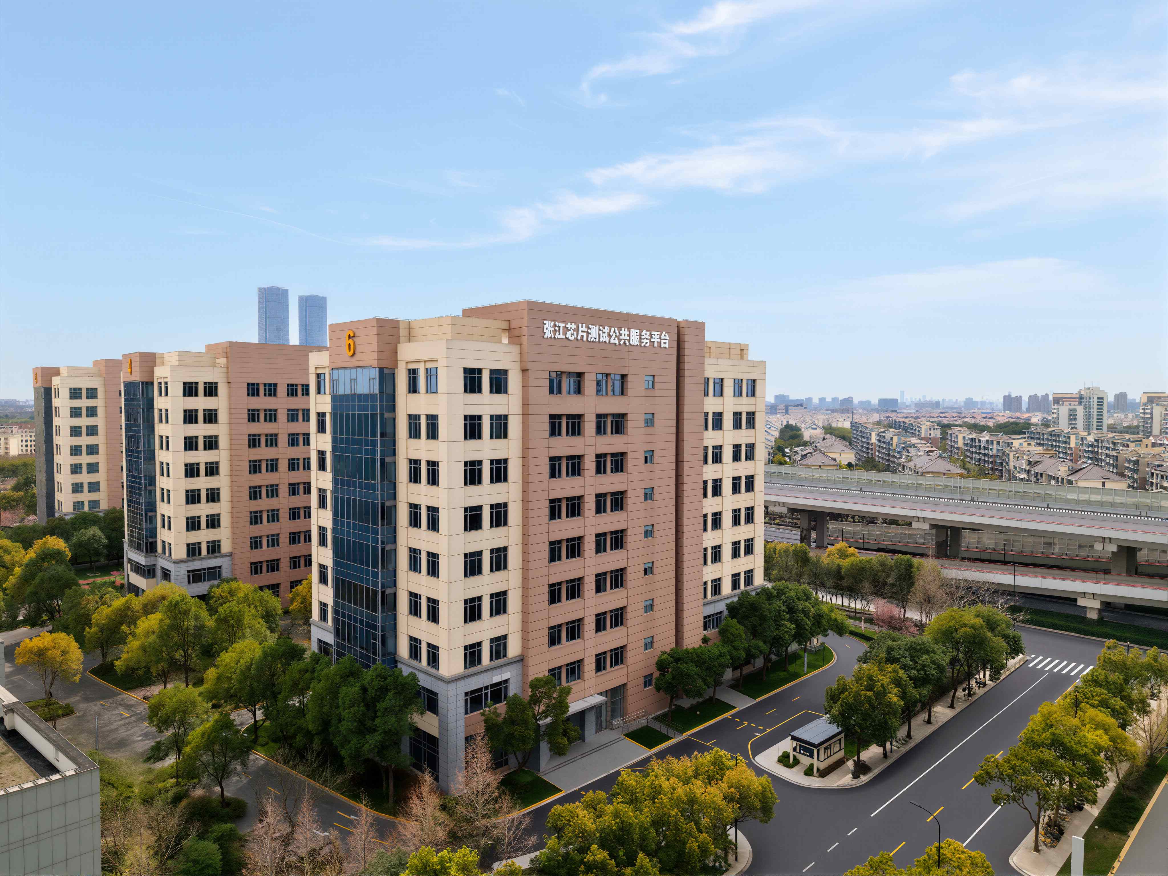 A chip testing platform of Zhangjiang High-Tech 895 incubator in Shanghai, April, 2026./ Zhangjiang Inno Park