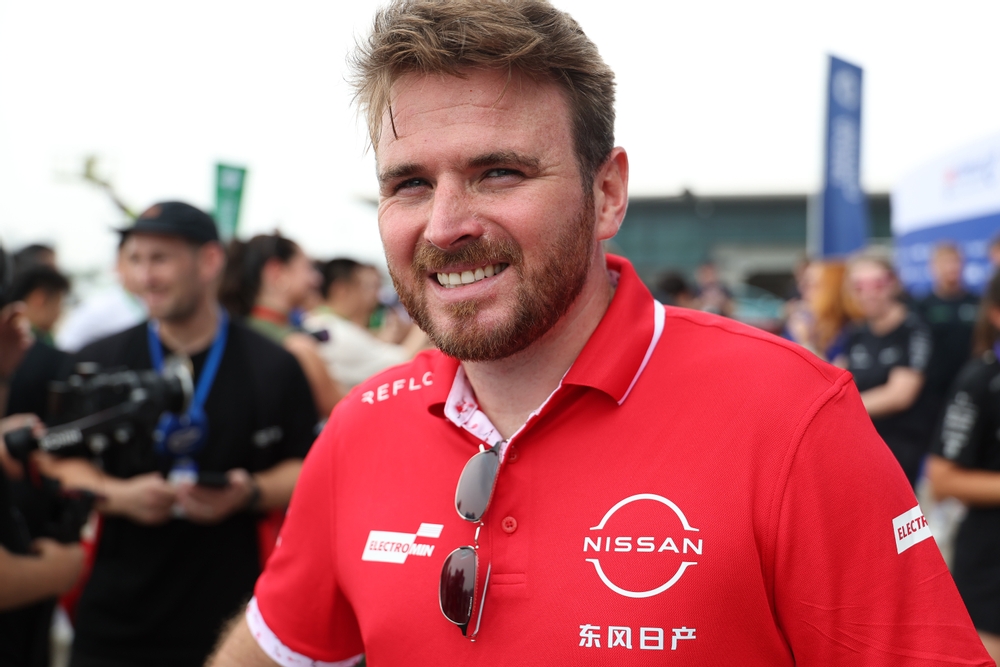 Oliver Rowland speaks to the media ahead of Saturday's race in Shanghai. /FIA Formula E