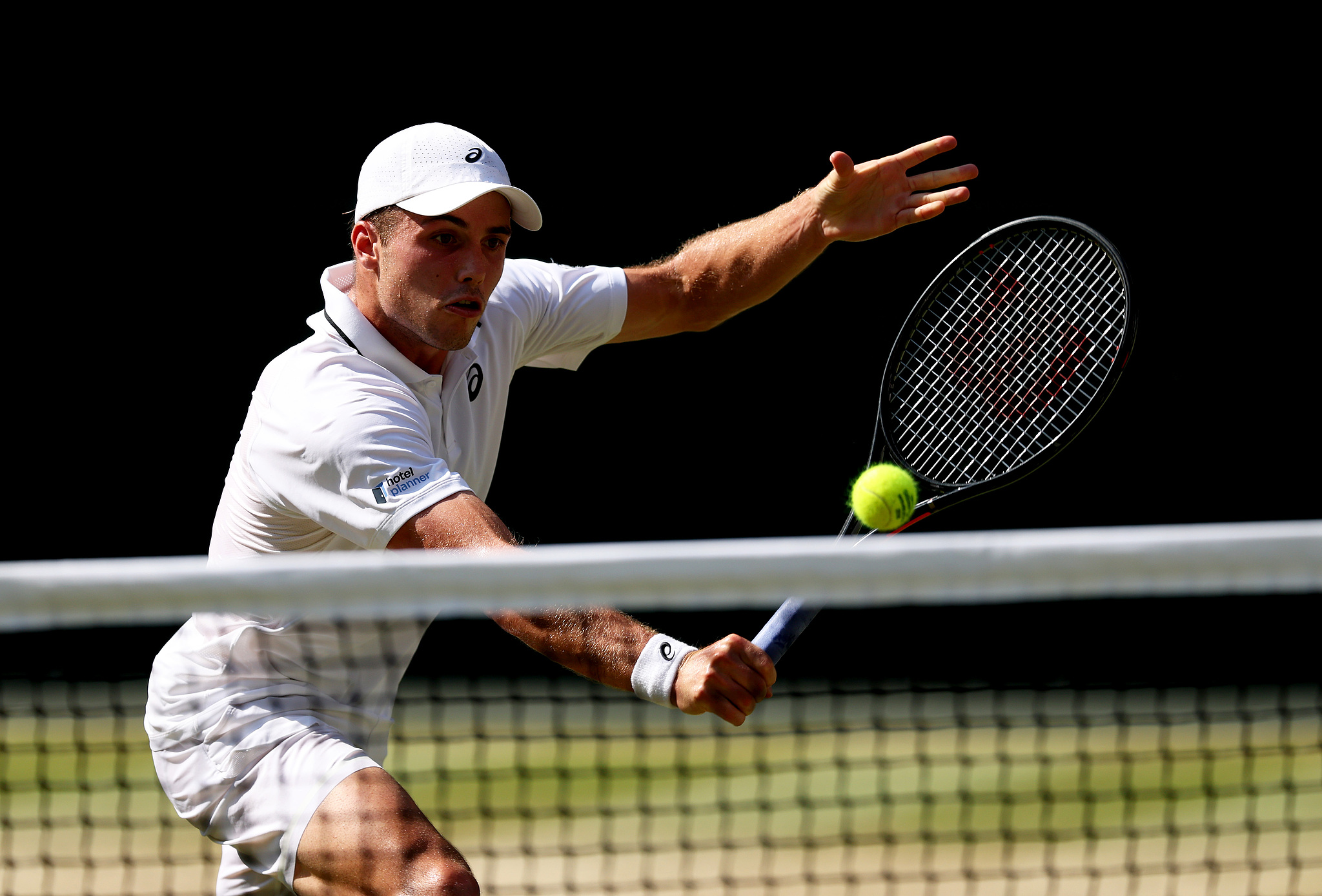 Britain's Arthur Fery hits a shot against Italy's Flavio Cobolli in a men's singles quarterfinal match at the Wimbledon Championships at the All England Lawn Tennis and Croquet Club in London, England, UK, July 8, 2026. /VCG