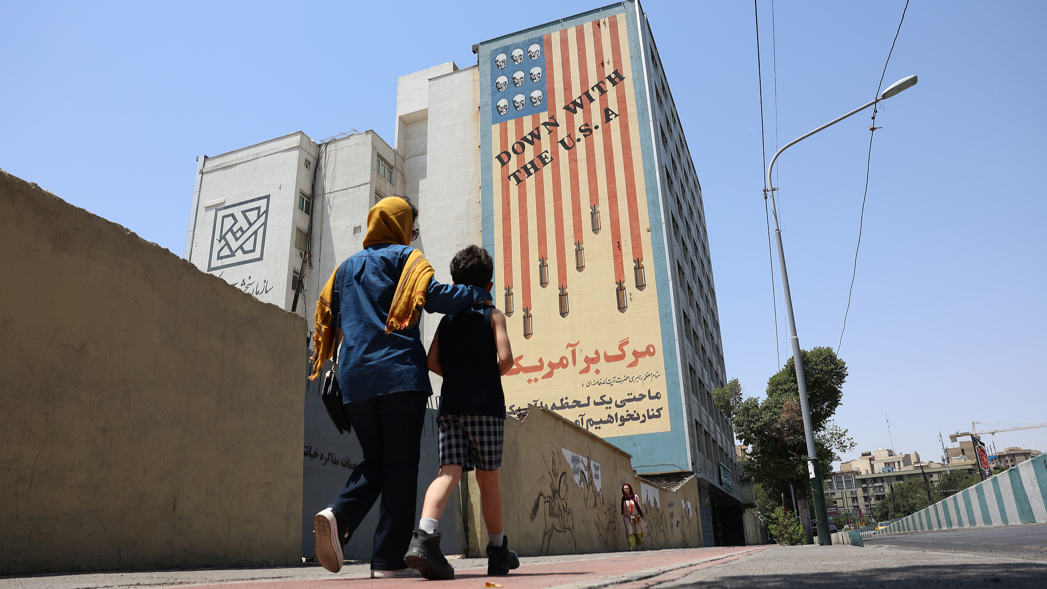 Iran condemns fresh US attacks on southern provinces, bridges