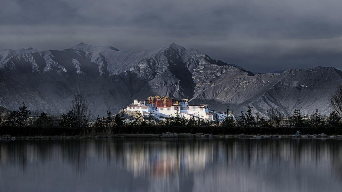 The Potala Palace, Xizang Autonomous Region, China. /CFP