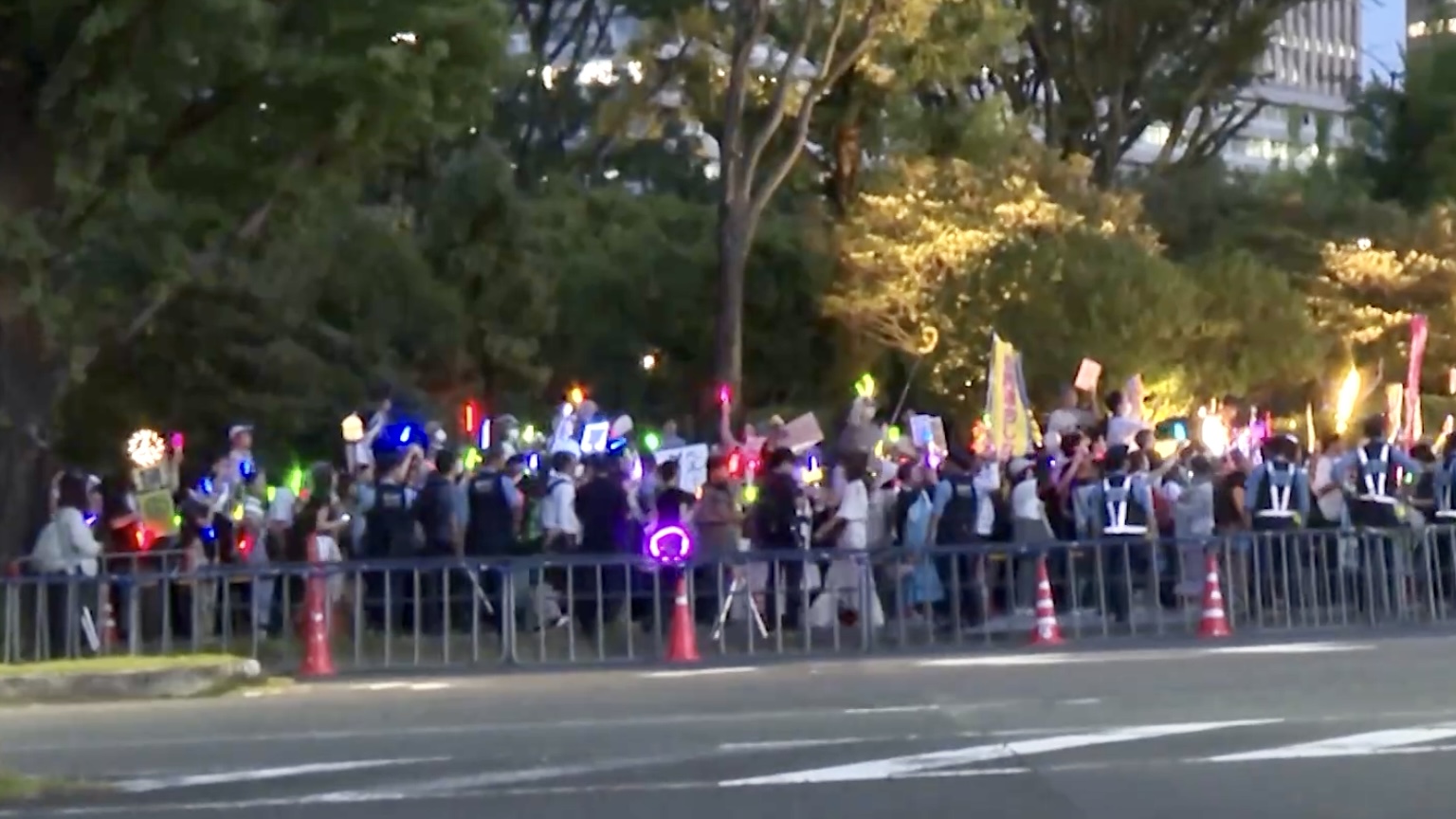 Large protest held in Tokyo against government's security policies
