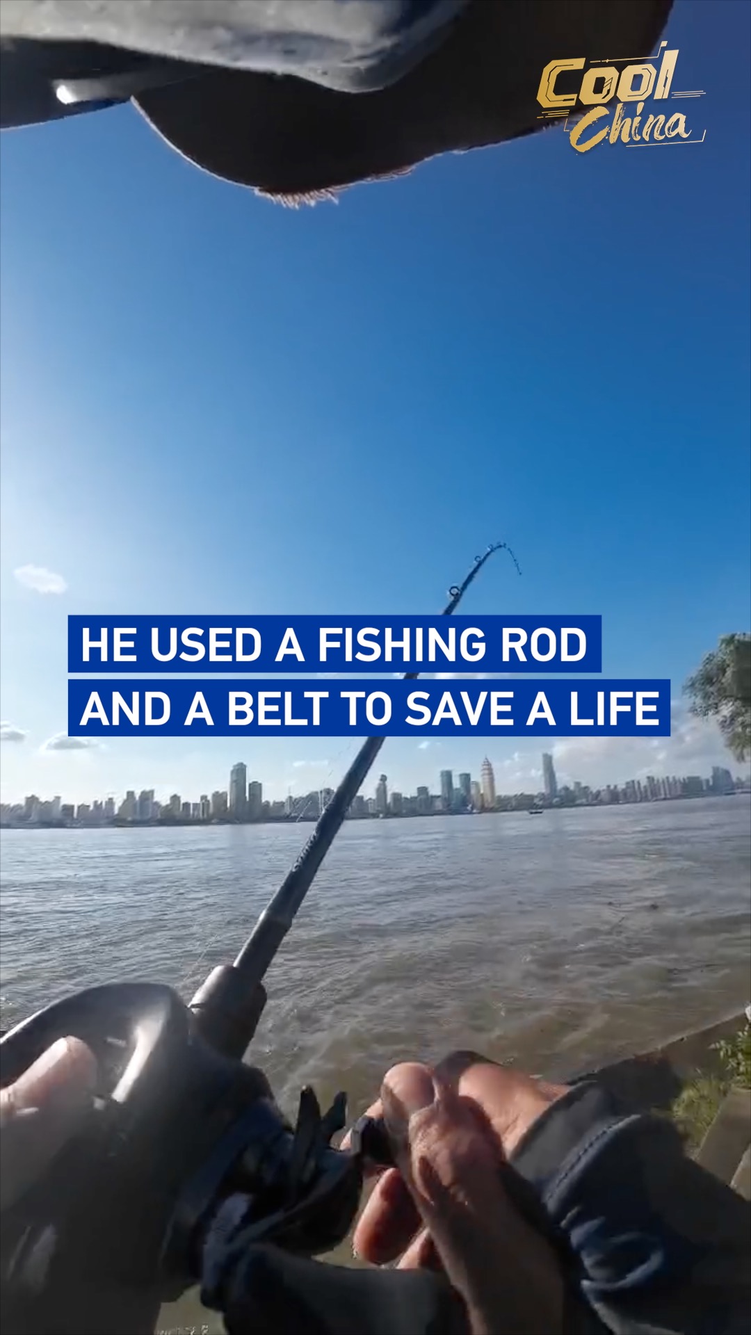 Man uses fishing rod and belt to save drowning stranger