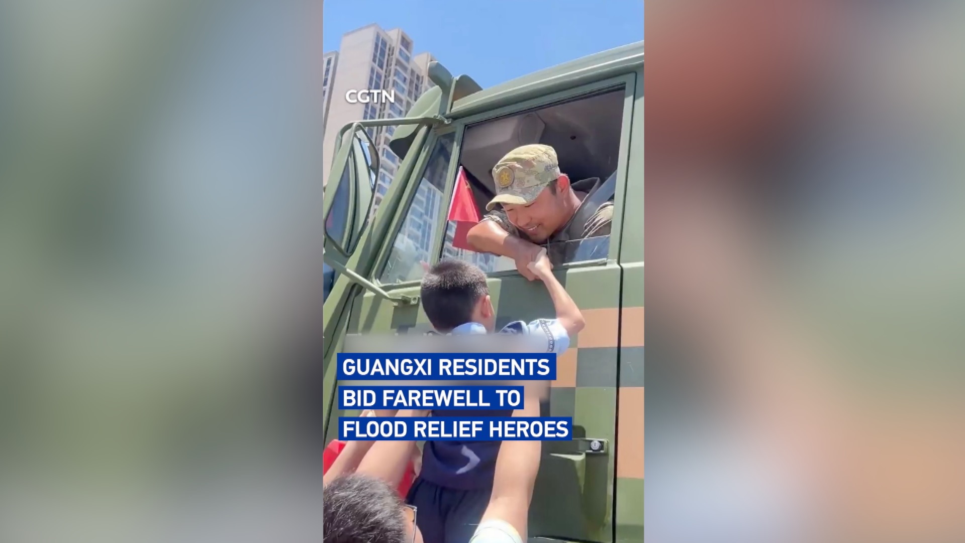 Guangxi residents bid farewell to flood relief heroes