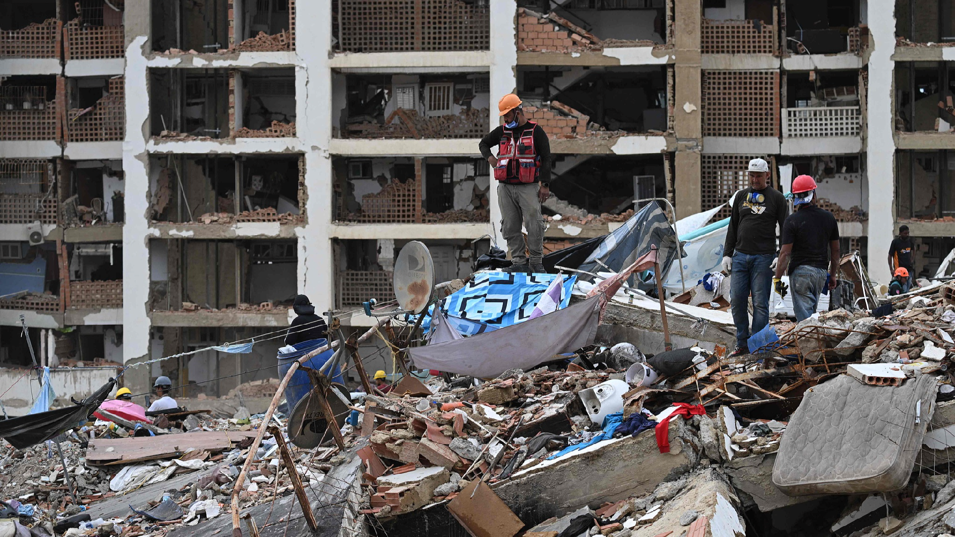 Venezuela quake death toll rises to 4,490