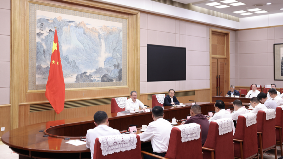 Chinese Premier Li Qiang, also a member of the Standing Committee of the Political Bureau of the Communist Party of China Central Committee, convenes a symposium featuring experts and entrepreneurs to seek their opinions on the current economic situation and economic work in the next stage, Beijing, capital of China, July 13, 2026. /Xinhua