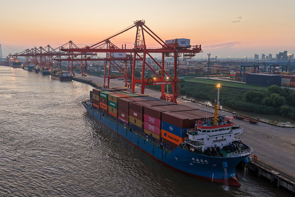 Longtan Container Terminal, Nanjing, Jiangsu Province, July 15, 2026. /VCG