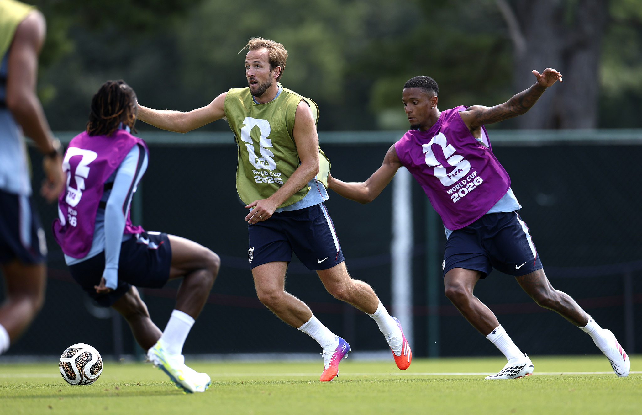 England players work in training ahead of the semifinal against Argentina at the 2026 FIFA World Cup in Kansas City, Missouri, July 14, 2026. /VCG