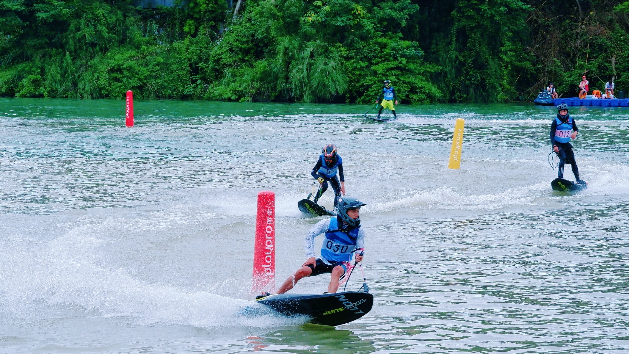 Water sports boost summer tourism in Tongren