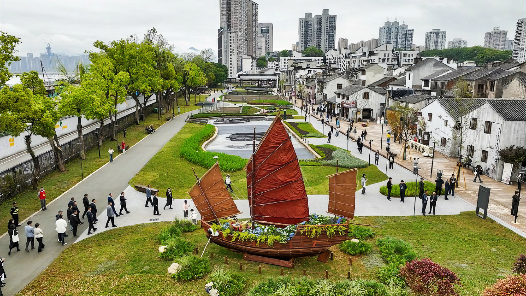 A view of Shuomen Ancient Port Archaeological Site Park, which integrates heritage protection and urban public space, Wenzhou City,  east China's Zhejiang Province, April 12, 2026. /VCG