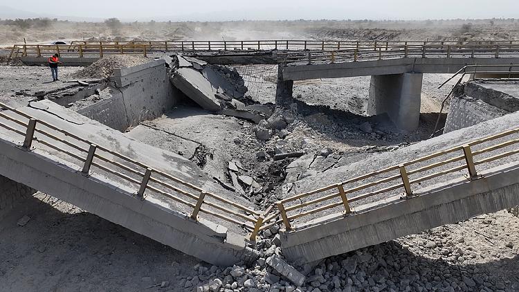 Live: US-Iran diplomatic efforts shattered by 7th night of bombardment