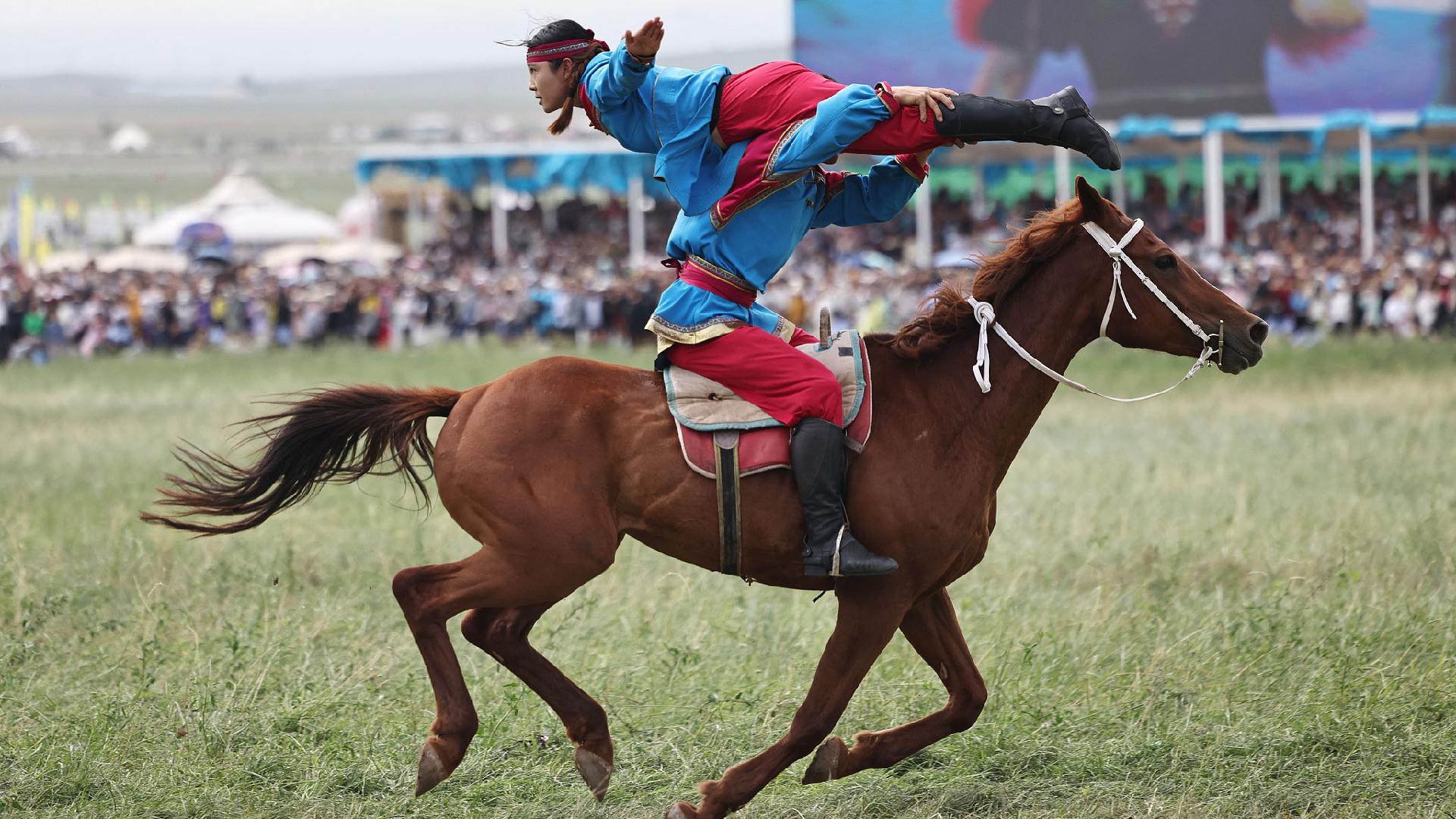 Live: Feel the pulse of Inner Mongolia's Naadam festival