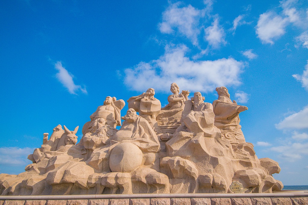 A statue depicting the Eight Immortals in Penglai, Shandong Province, a city associated with the famous Chinese folklore figures. /VCG