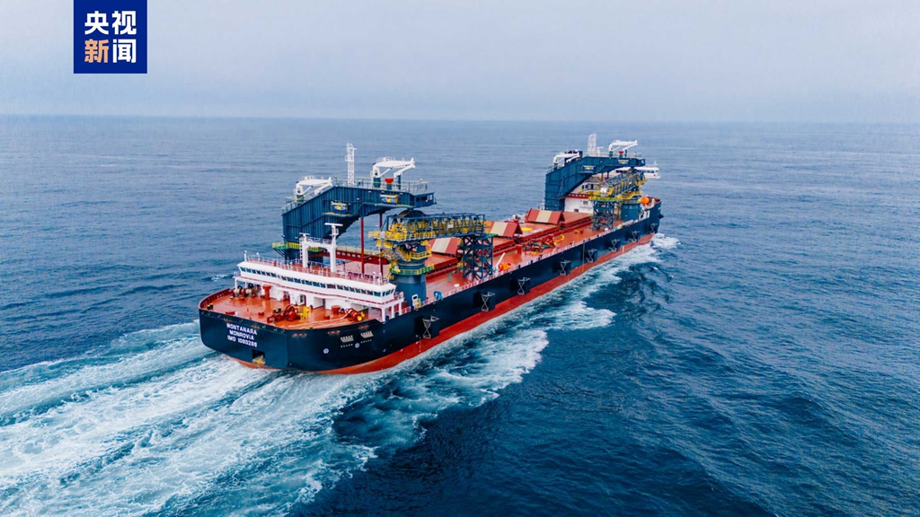 China delivers world's fastest self-unloader