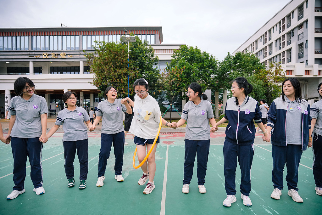 Students engage in after-class activities at a high school in Huizhou, south China's Guangdong Province, May 26, 2025. /VCG