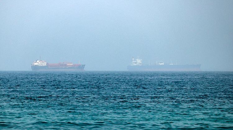 Iran threatens regional oil blockade after Trump warns of strikes