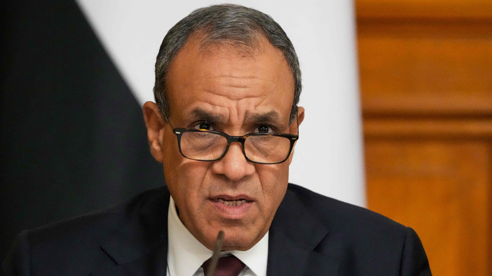 Egyptian FM urges halting military operations, preserving navigation