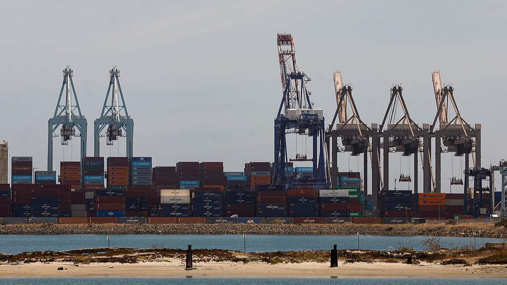 Cargo ships dock at the Port of Los Angeles in San Pedro, California, US, July 24, 2026. /VCG