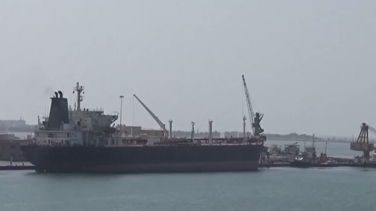 Saudi-led coalition strikes Houthi targets in Hodeidah