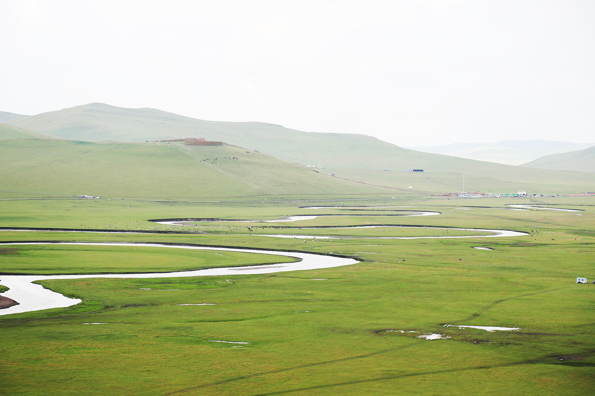 A view of the Morgele River on the Hulunbuir Grasslands in Inner Mongolia. /CGTN