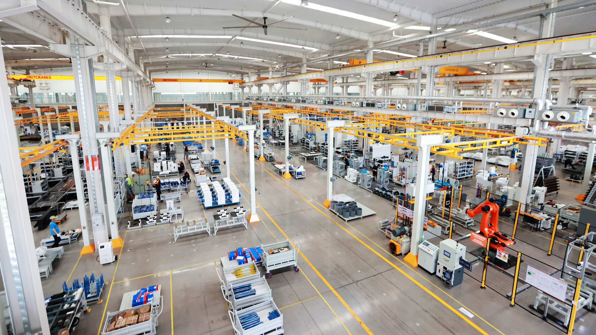 China's major industrial firms see profits surge 18.7% in H1 2026