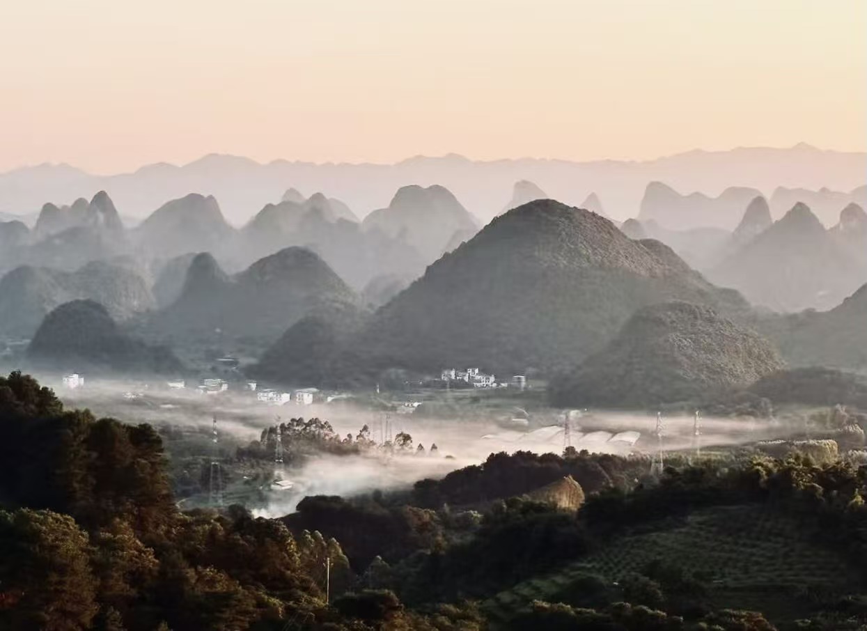A majestic view of the karst peaks rising along the Li River in Guilin, Guangxi Zhuang Autonomous Region, China, on July 25, 2026. /CGTN