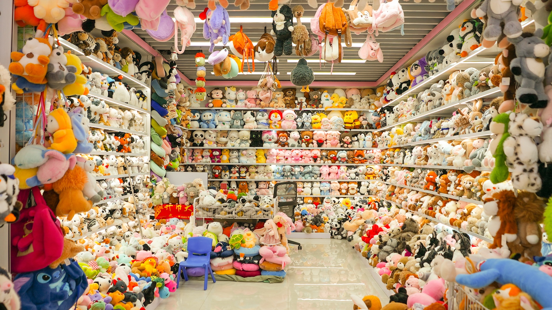 How Yiwu Merchants Tap Into Emotional Consumption