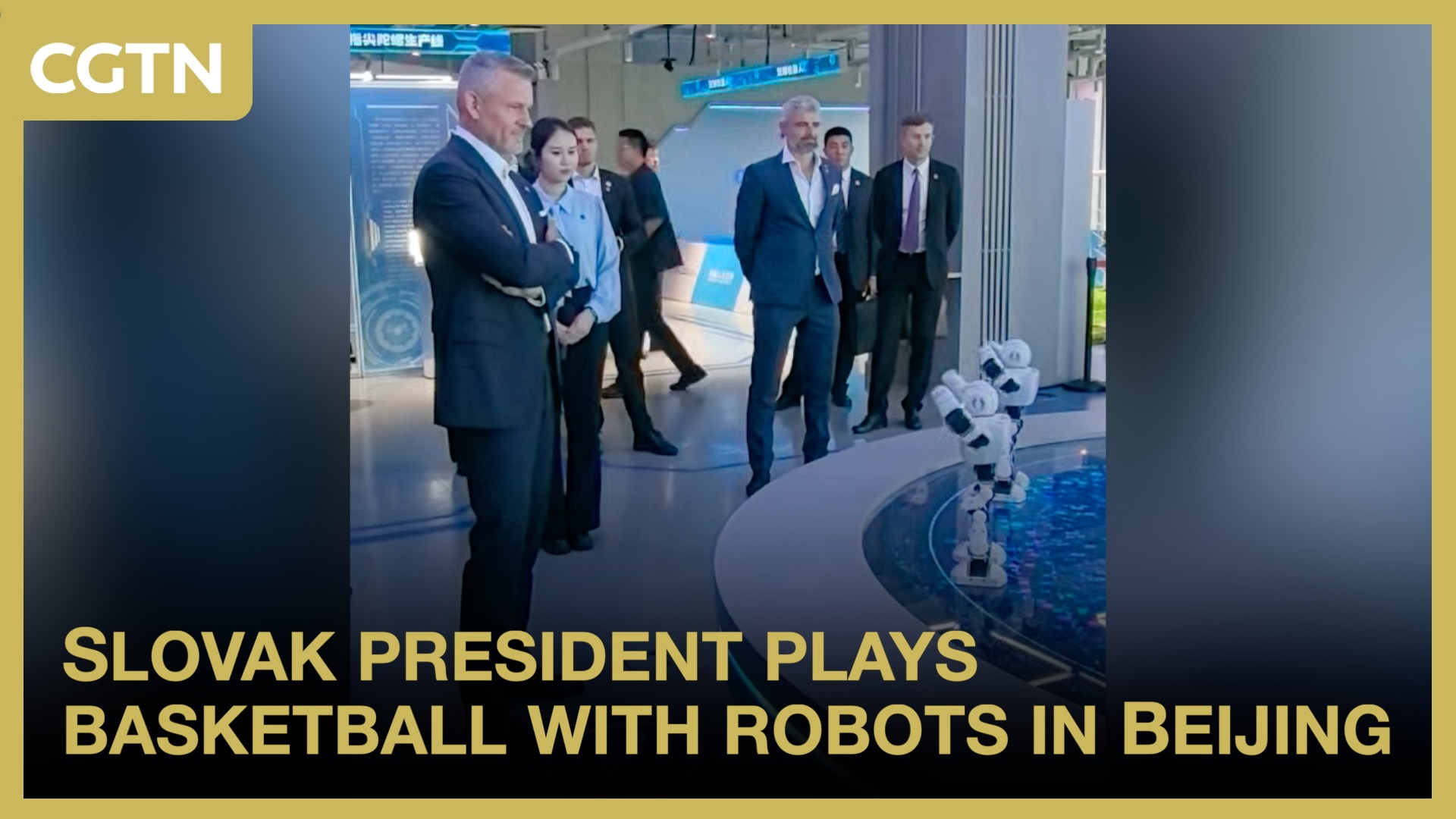 Slovak president plays basketball with robots in Beijing