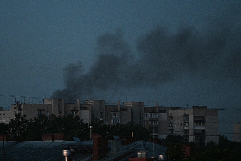 Smoke rises in the sky above Ukraine's western city of Lviv, July 30, 2026. /VCG
