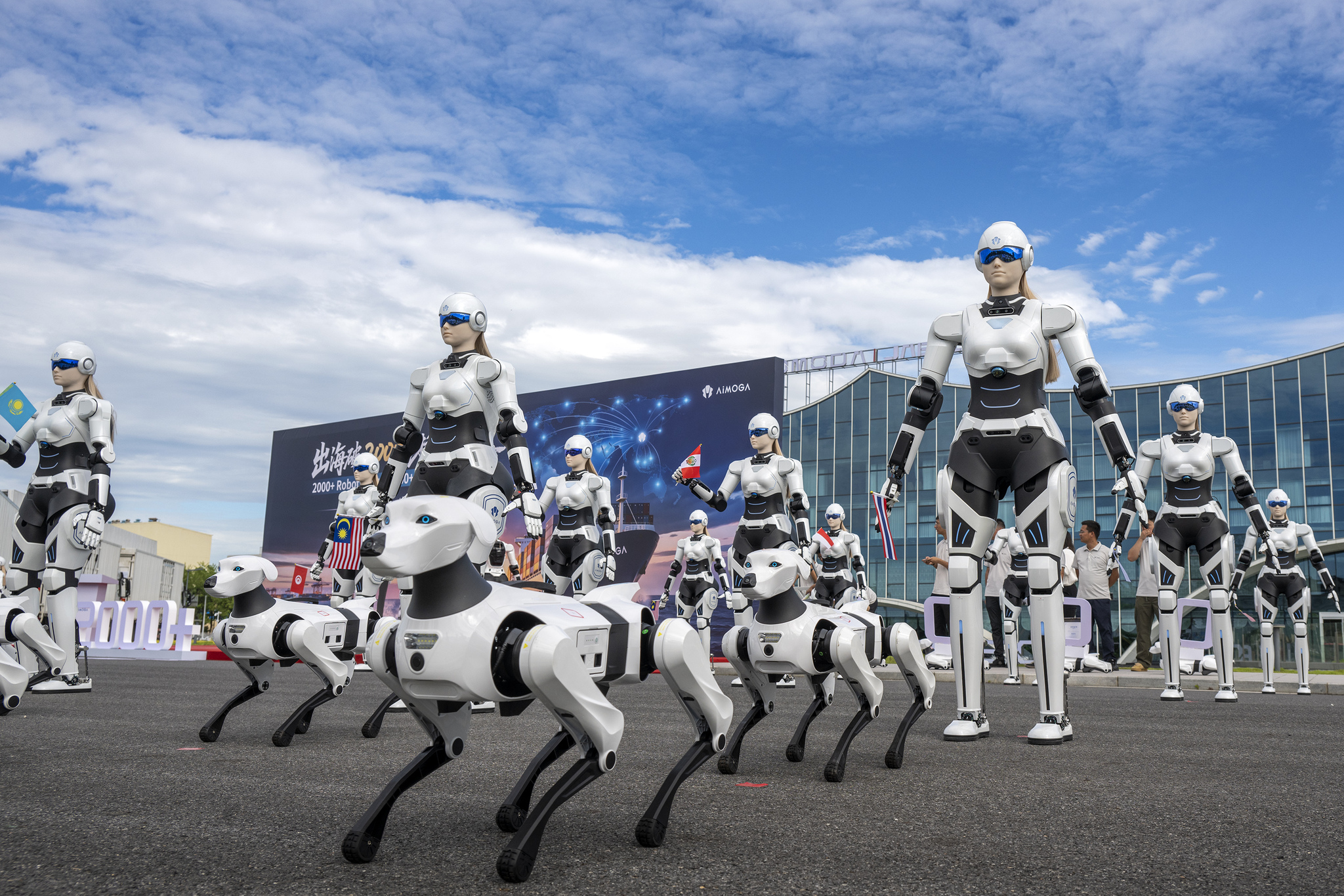AiMOGA robots bound for export to Malaysia are seen during a delivery ceremony at Chery International Industrial Park in Wuhu, east China's Anhui Province, on July 30, 2026. /VCG