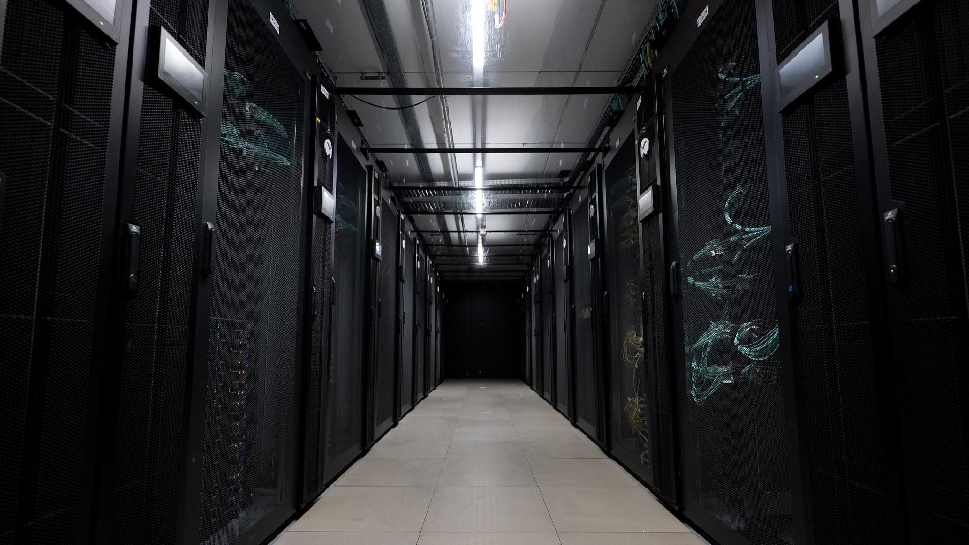 EU、米中に対抗し100億ユーロでAIギガファクトリー7カ所を整備へ