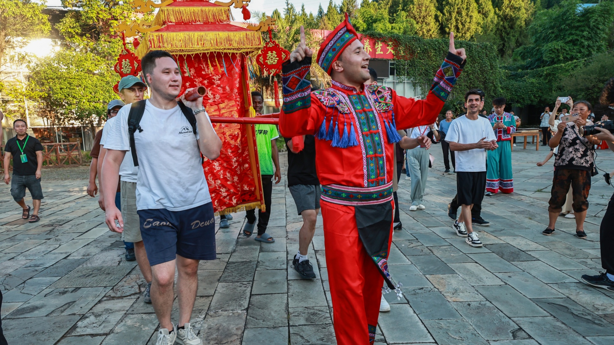 Guizhou mountain tourism booms in summer