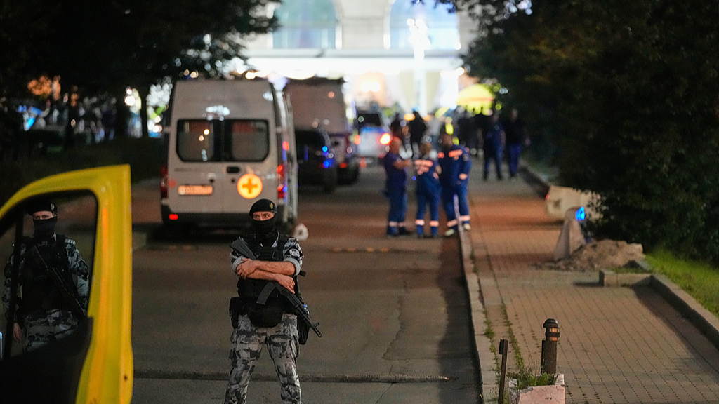 A police officer stands guard near the site where an improvised explosive device detonated at a restaurant in central Moscow, Russia, August 1, 2026. /VCG