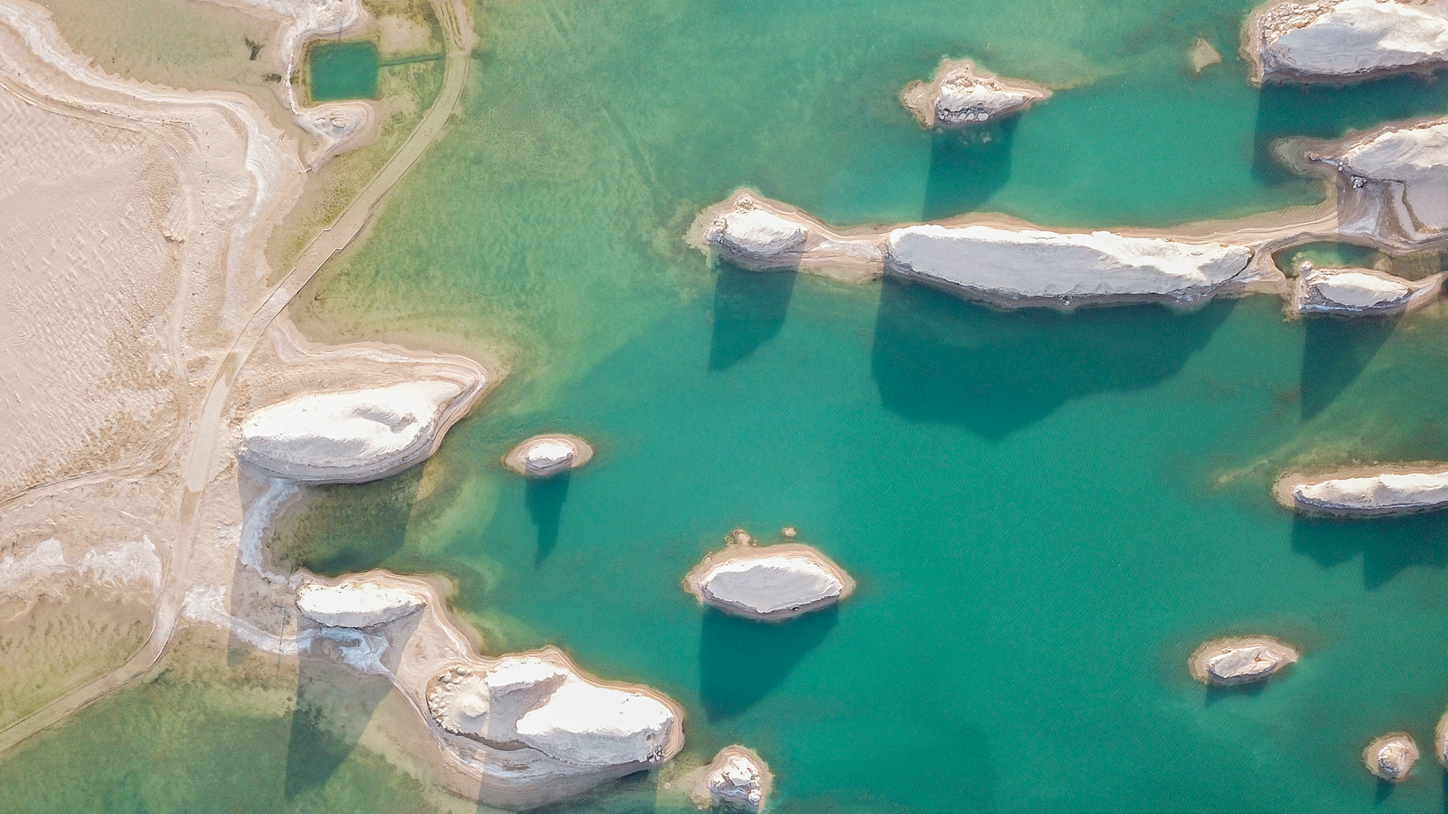 Wusute Water Yardang: A Magical Landscape in Qinghai, China