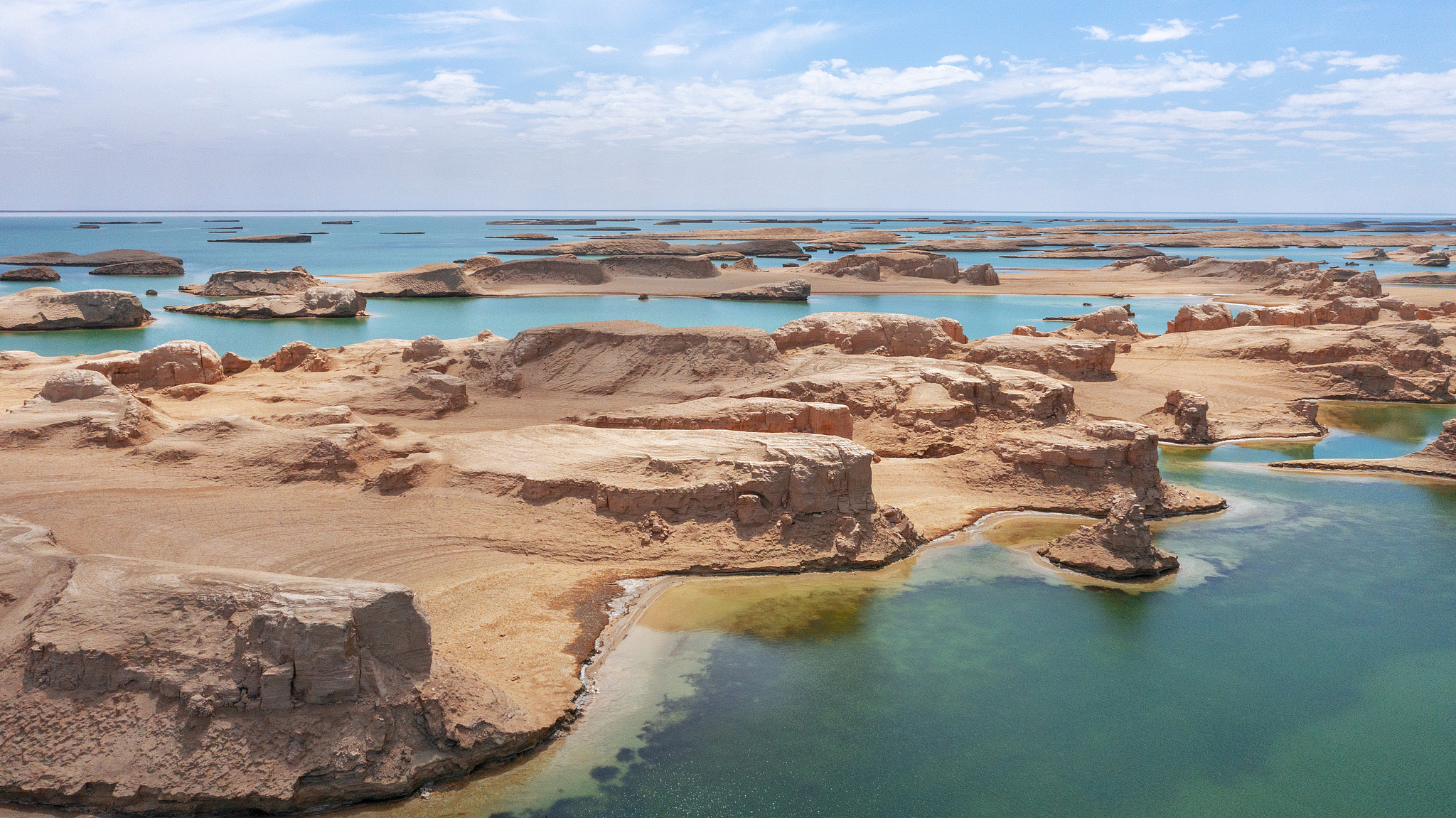 Wusute Water Yardang: A Magical Landscape in Qinghai, China