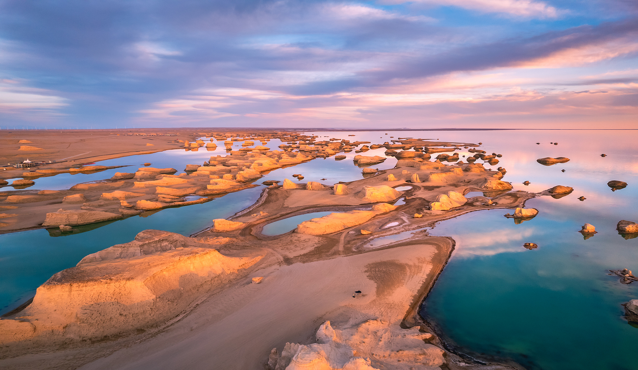 Wusute Water Yardang: A Magical Landscape in Qinghai, China
