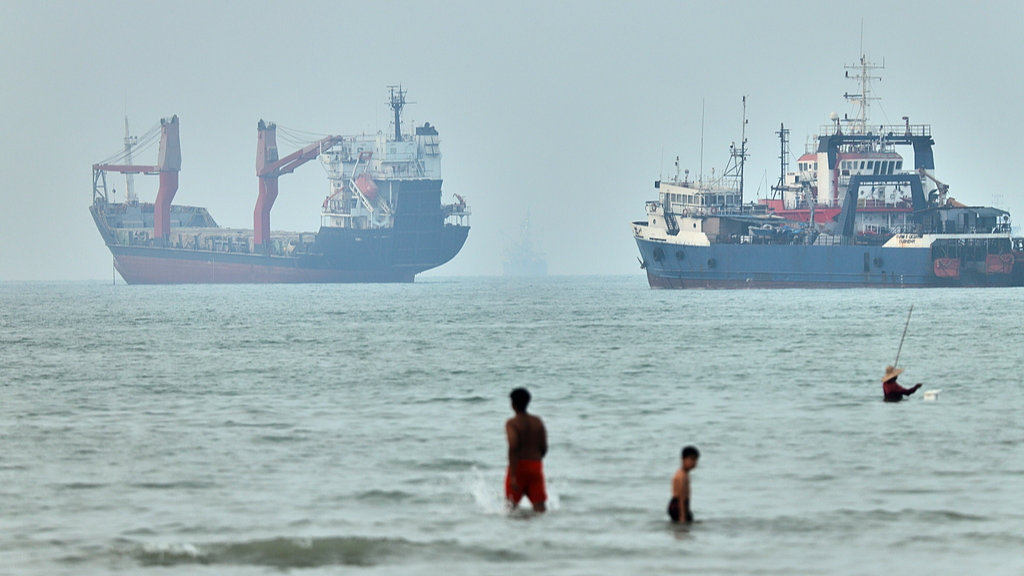 Iran says all threats 'noteworthy,' denies deal on reopening Hormuz