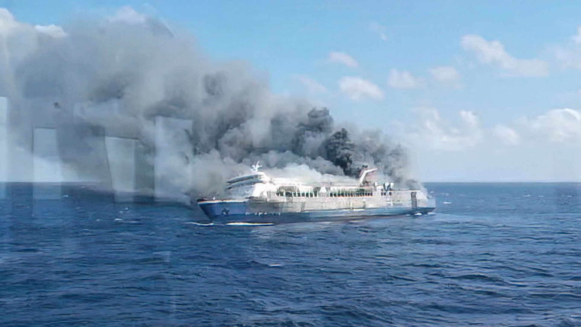 The passenger ship Mutiara Sentosa 2 on fire in the Java Sea north of Madura Island, East Java, Indonesia, August 2, 2026. /VCG