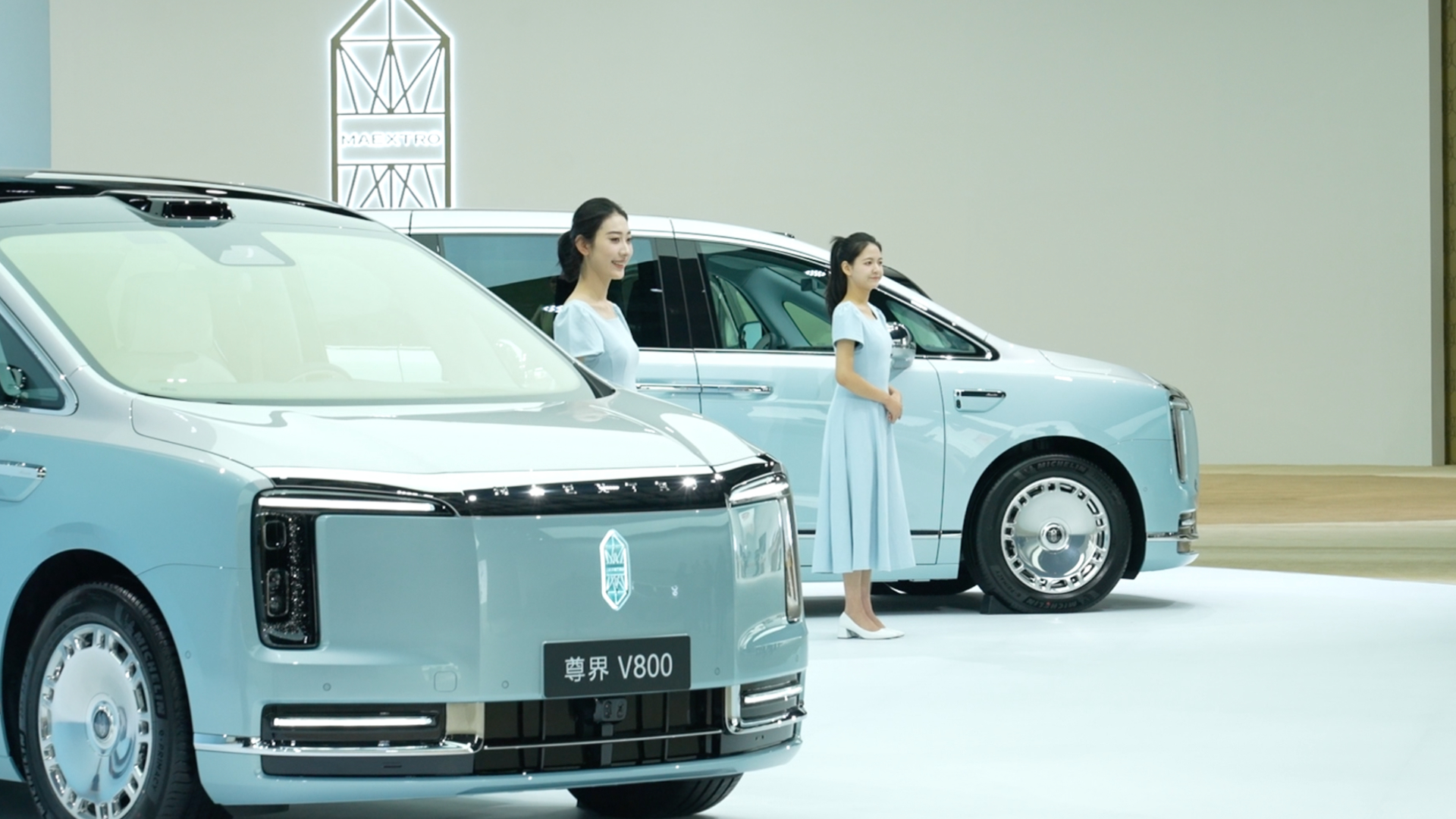 Huawei-backed Maextro launches its first ultra-luxury multi-purpose vehicle (MPV) V800 in Shenzhen, south China's Guangdong Province, August 5, 2026. /CGTN