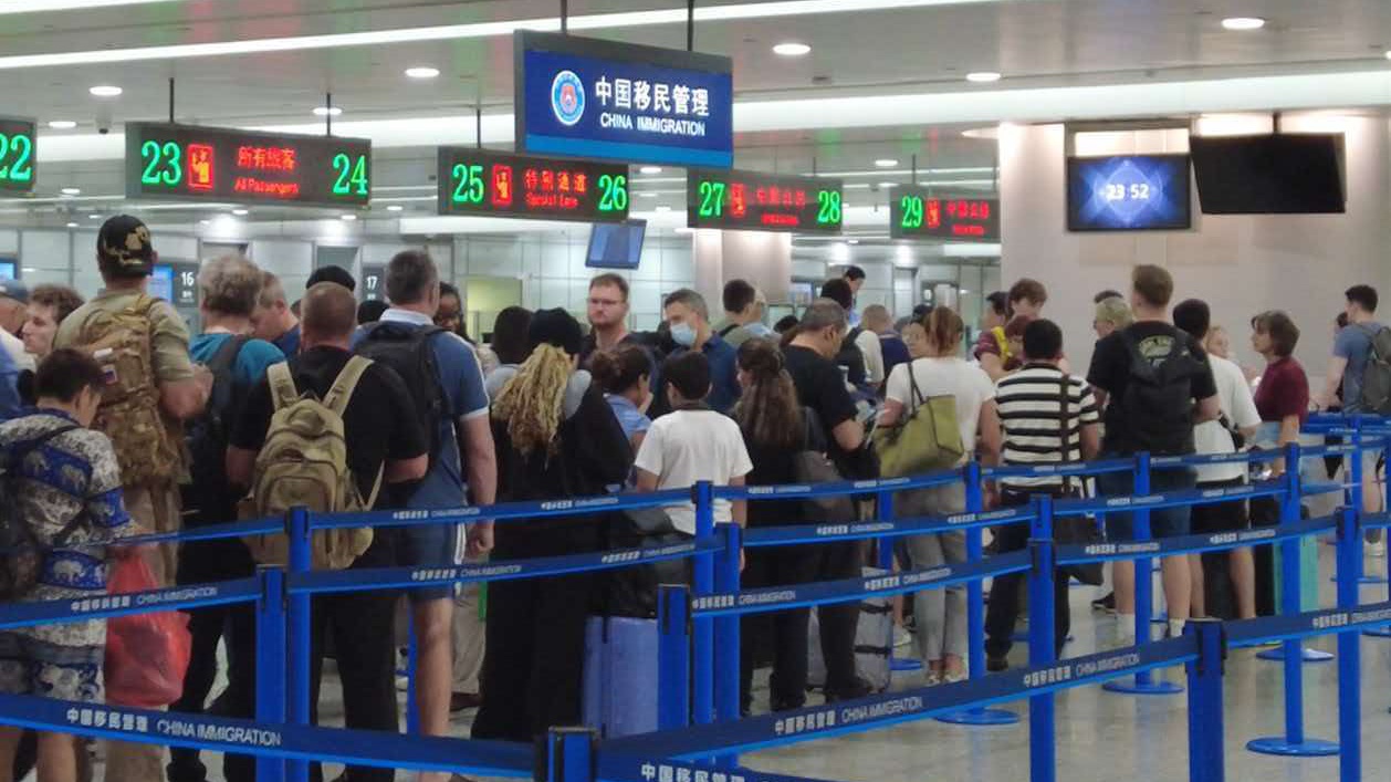 In July, Shanghai immigration inspection authorities recorded 467, 000 inbound foreign visitors, August 5, 2026./Shanghai General Station of Immigration Inspection