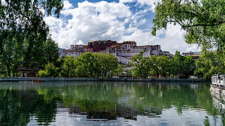Live: The Potala Palace, a timeless landmark embracing new energy