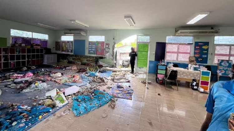 泰国一辆汽车撞入儿童发展中心，至少13人受伤
