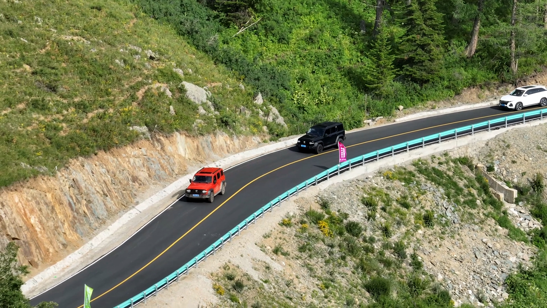 New highway slashes Altay travel time in half, boosting tourism